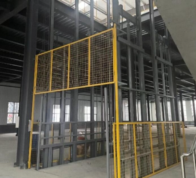 乌尔禾请详细介绍一下货梯安装在室外的维护方法